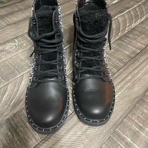 Womens sorel Lennox water proof boot. Size 10